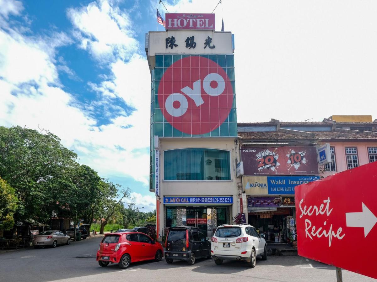 Oyo太阳之家酒店 Kampong Kerayong 外观 照片